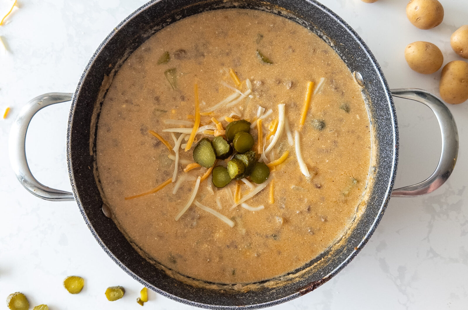 High Protein and Low-Calorie Cheeseburger Soup